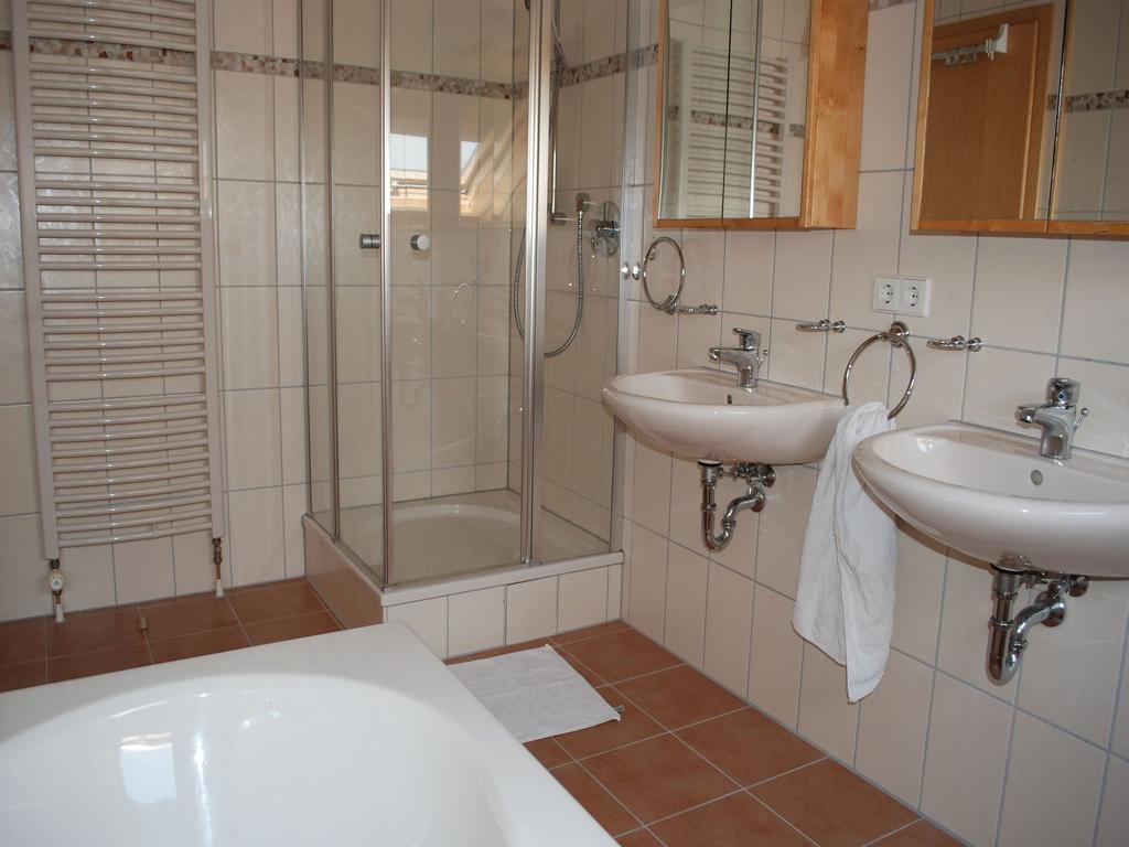 Ferienwohnung mit Pool Straubenhardt Exterior foto